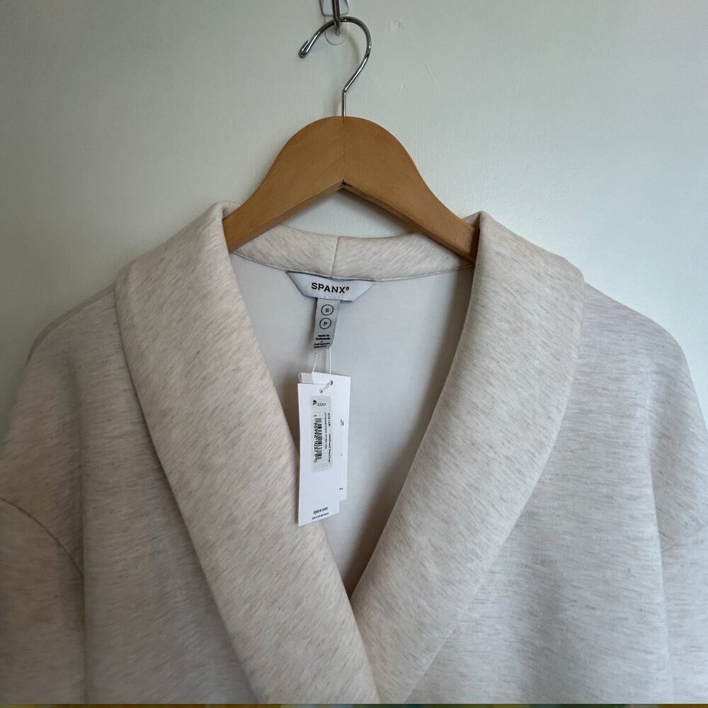SPANX AirEssentials Wrap Top Small Oatmeal Soft Lounge Athleisure NWT - Picture 3 of 5